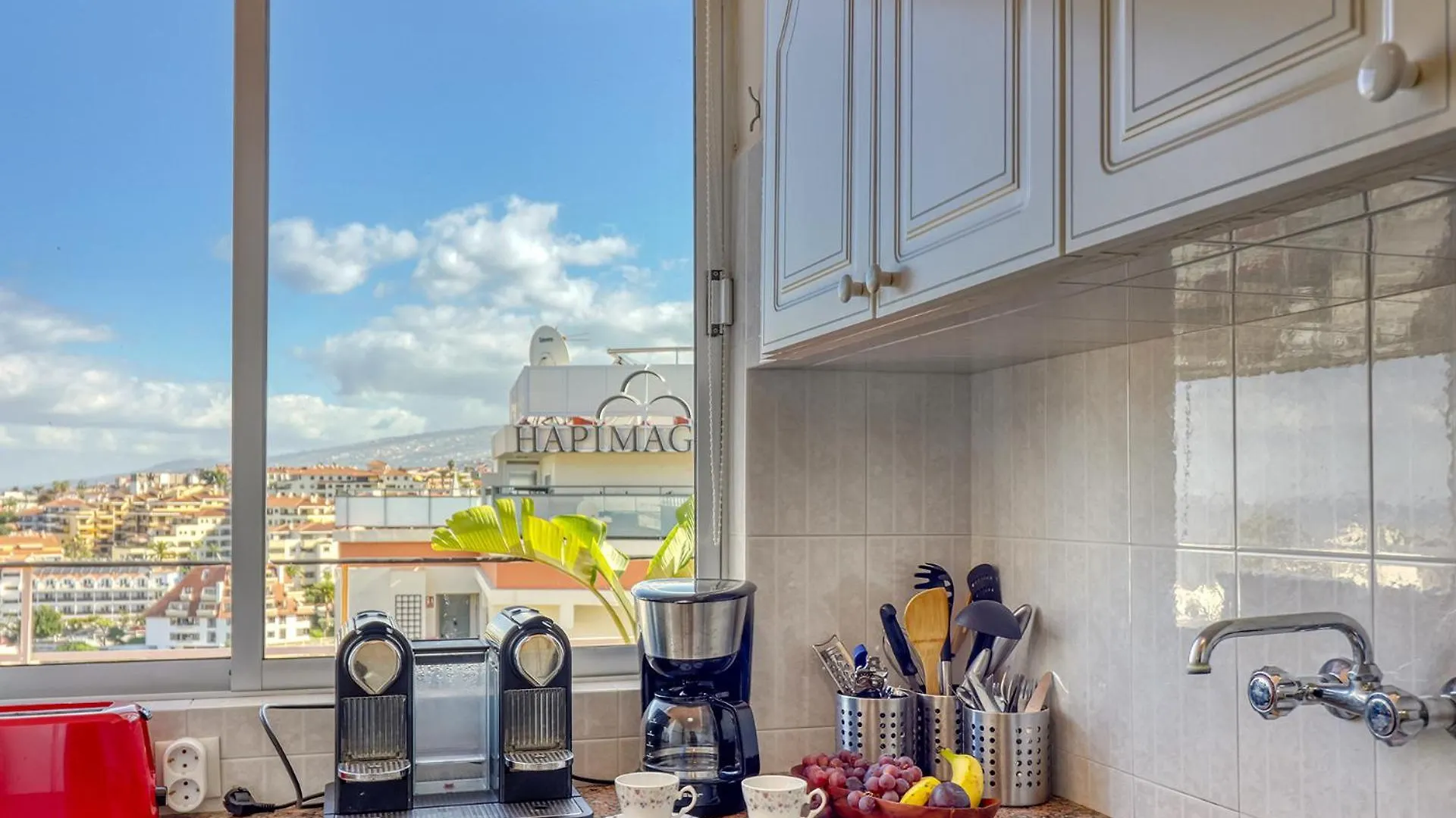 Spacious Penthouse With King-Size Bed, Huge Terrace, Ocean & Teide View Puerto de la Cruz  Apartment